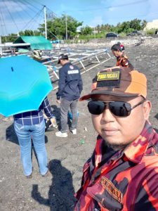 Gakkum KLHK Sulsel Turun Ambil Sampel Tumpahan Minyak di Laut Parepare