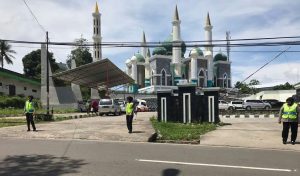Polwan Cantik  Lakukan Pengamanan Shalat Jum’at Disejumlah Masjid