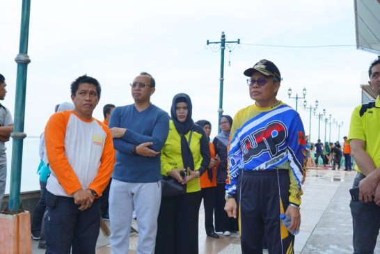 Jumat Peduli, Taufan Pantau Kerja Bakti di Senggol