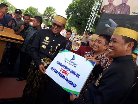 HUT ke 59, Pangkep Serahkan   Ambulance Laut di 2 Kecamatan