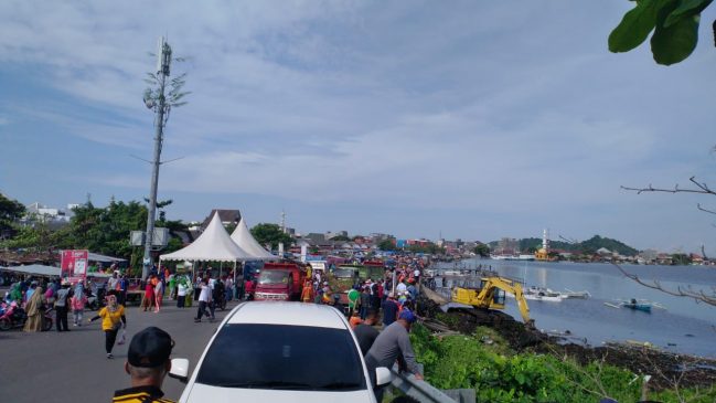 Peringati HPSN, Parepare Gelar Aksi Bersama Bersih Sampah Laut