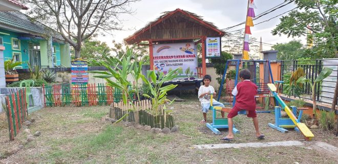 Edukasi Anak sejak Dini, Lurah Galung Maloang Siapkan Taman Bermain di Halaman Kantor