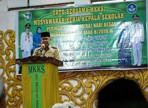 Taufan Beserta Istri Hadiri Isra Mi’raj UPTD MKKS