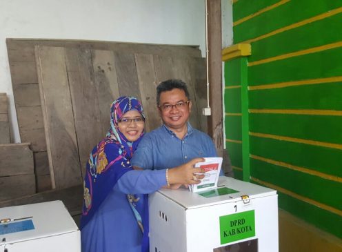 Yasser Latief Mencoblos di TPS 5 Lapadde