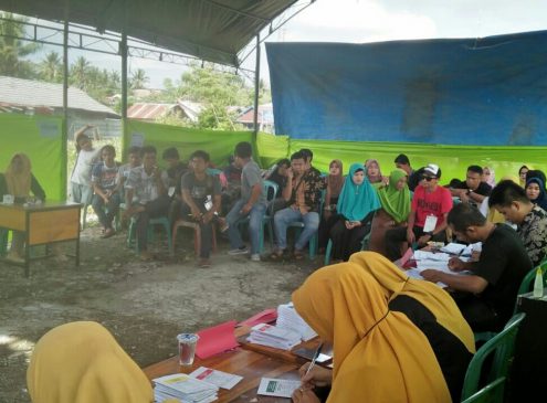 Petani Ini Rela Keluar Kebun, Demi Ikuti Pesta Demokrasi