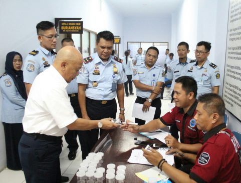 Imigrasi Nunukan Gandeng BNNK Laksanakan Tes Urine Karyawan