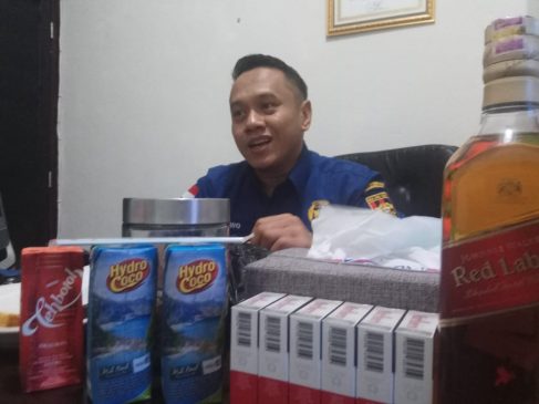 Tiba Dipelabuhan Internasional, Barang Dagangan dari Malaysia, Berdokumen Antar Pulau
