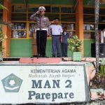 Kasat lantas polres Parepare beri imbauan kepada anak sekolah