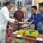 Penyerahan SK Plt Kadis Pendidikan Sulsel, Gubernur Sulsel Tekankan Kepada Plt Kadisdik, Basri Untuk Mengemban Amanah Dengan Baik