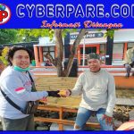 Cegah Penyebaran Covid-19, Komunitas “Sodaracu” Bagikan Ratusan Masker dan Sabun Kepada Warga