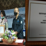 Penyerahan Sertifikat Eliminasi Malaria Oleh Menteri Kesehatan Kepada Bupati Nunukan