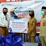 BNI Nunukan Serahkan Bingkisan Kepada Petugas Kebersihan