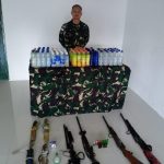 Gelar Pemeriksaan, Satgas Yonif 623/BWU Pos Tembalang Amankan 2 Senpi dan Miras