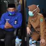 Bupati Laura Simbolis Serahkan 1050 Bantuan Hibah Pemasangan Air Minum kepada Masyarakat