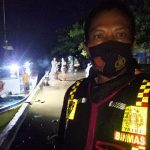 Waspada Banjir, Bhabinkamtibmas Polsek Minasatene, Turun Langsung pantau Debit Air Sungai Di 3 Wilayah Binaan