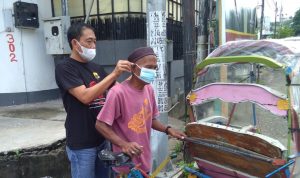 Pare’s Jip Club Parepare Maknai Hari Ulang Tahun Parepare Ke-61 dengan Pembagian Masker dan Stiker