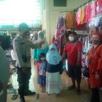 Sambang Pasar Tradisional, 5M Senjata Ampuh Bhabinkamtibmas Polsek Minasatene Edukasi Warga