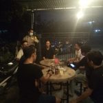 Sambang Tokoh Masyarakat , Bhabinkamtibmas Polsek Minasatene Berikan Himbauan Kamtibmas