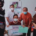 Lewat Giat Balla Ewako, Bhabinkamtibmas Bersama Bersama Pemdes Kabba Pantau Langsung Penyaluran BLT DD Tahap II Pebruari 2021
