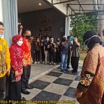 Camat Dua Pitue Dampingi Anak Korban Angin Kencang Sidrap Terima Bantuan Menteri Sosial