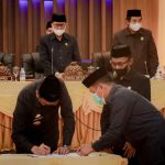 Terima Ranperda Inisiatif, Bupati Barru Apresiasi Anggota DPRD.