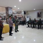Kunjungan ke Makassar, Panglima TNI dan Kapolri Cek Petugas Tracer Covid-19
