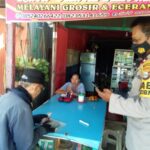 Bhabinkamtibmas Desa Kabba dan Panaikang Lakukan Pendataan Calon Penerima Bantuan Polri Program BT-PKLWN POLRI Lewat Aplikasi Keu Presisi