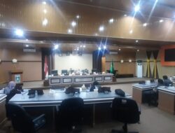 Wakil Ketua DPRD Rahmat Sjamsu Alam Pimpin Rapat Paripurna Pembahasan Pansus Kota Layak Anak