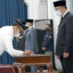 Ridwan Kamil Lantik Ngatiyana sebagai Wali Kota Cimahi Definitif Sisa Masa Jabatan 2017-2022