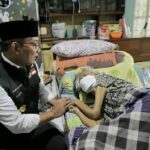 Ridwan Kamil Bantu Pengobatan Warga Depok