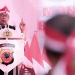 Ridwan Kamil Resmikan Monumen Perajin Bendera Merah Putih Leles di Garut