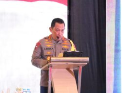 Kapolri Beri Kuliah Kebangsaan Di Unhas Makassar