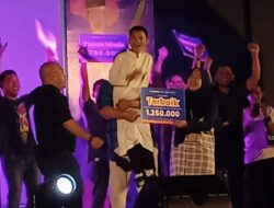 Raih Juara 1 Lomba Stand up Comedy Bahasa Daerah Tingkat Sulsel, Siswa SMP 2 Parepare Digendong Juri