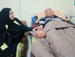 Erna Rasyid Taufan Jenguk Mantan Wali Kota Parepare, Sjamsu Alam di RSUD Andi Makkasau