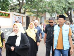 Blusukan di Kampung Duri,Erna Rasyid Taufan Dapat Doa dan Dukungan