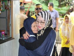 Disambut Haru Warga Tonrangeng, Peluk dan Doakan ERAT Jadi Wali Kota Parepare