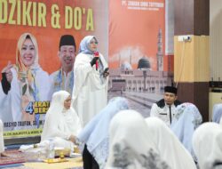 EDZ Berkomitmen Berjuang Bersama Untuk Memenangkan Erat Bersalam