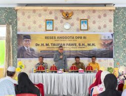 Warga Pangkep Apresiasi Kehadiran Reses Taufan Pawe di Balocci, Sebut Anggota DPR RI yang Tidak Lupakan Warganya