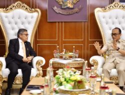 Bertemu di Ruang Kerja Gubernur, Taufan Pawe dan Prof Zudan Saling Lempar Pujian