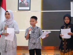 Siswa SMP 2 Parepare Diundang Baca Puisi di Hadapan Pj Wali Kota Parepare dan Istrinya