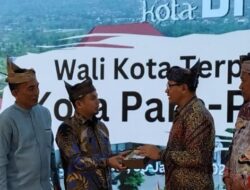 Pj Walikota Batu Aries Agung Paewai Terima Kunjungan Pemkot Parepare di Graha Pancasila