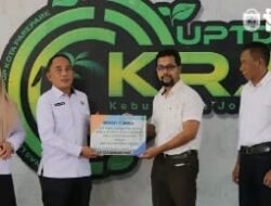Pemkot Parepare Dapat Bantuan Kendaraan Pengangkut Sampah Dari PT Barito Wind Energy