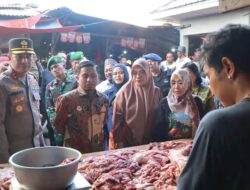 Walikota Parepare, Tasming Hamid, dan Forkopimda Pantau Harga Kebutuhan Pokok di Pasar Lakessi