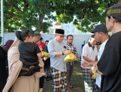 Berbagi Kebahagiaan dimomentum Idul Adha, Taufan Pawe berbagi Daging Qurban hingga Gula Pasir Kepada Warga