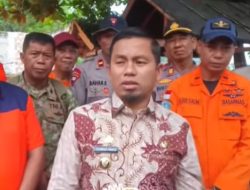 Pencarian Muhammad Ikmar Pelajar SMKN 2 Parepare Yang Terseret Ombak Kembali di Lanjutkan: Walikota Parepare Himbau  Masyarakat Tidak Berenang Dilaut  Saat Ini