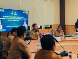 Penguatan Komitmen Pelayanan Air Bersih: Kuasa Pemilik Modal PAM Tirta Karajae Serahkan SK Pengangkatan Pegawai