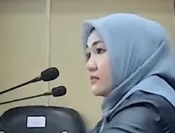 Perempuan di DPRD, Menentukan Arah Kebijakan dengan Nurani dan Keberanian: Hj. Faridah HS Memperjuangkan Suara Rakyat