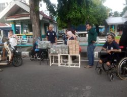 Berbagi Kebaikan di Ramadhan Hari ke-9: PT Nuryanti Tour and Travel Bagikan Takjil di Depan PT PLN UP3 Parepare