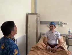 Tasming Hamid Jenguk Plt Kadisnaker Parepare di RS Andi Makkasau: Semoga Lekas Sembuh dan Kembali Bertugas