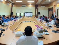 Walikota Tasming Hamid Pimpin Rapat Penataan Drainase hingga Terima Audiensi Pelajar Berprestasi Nasional